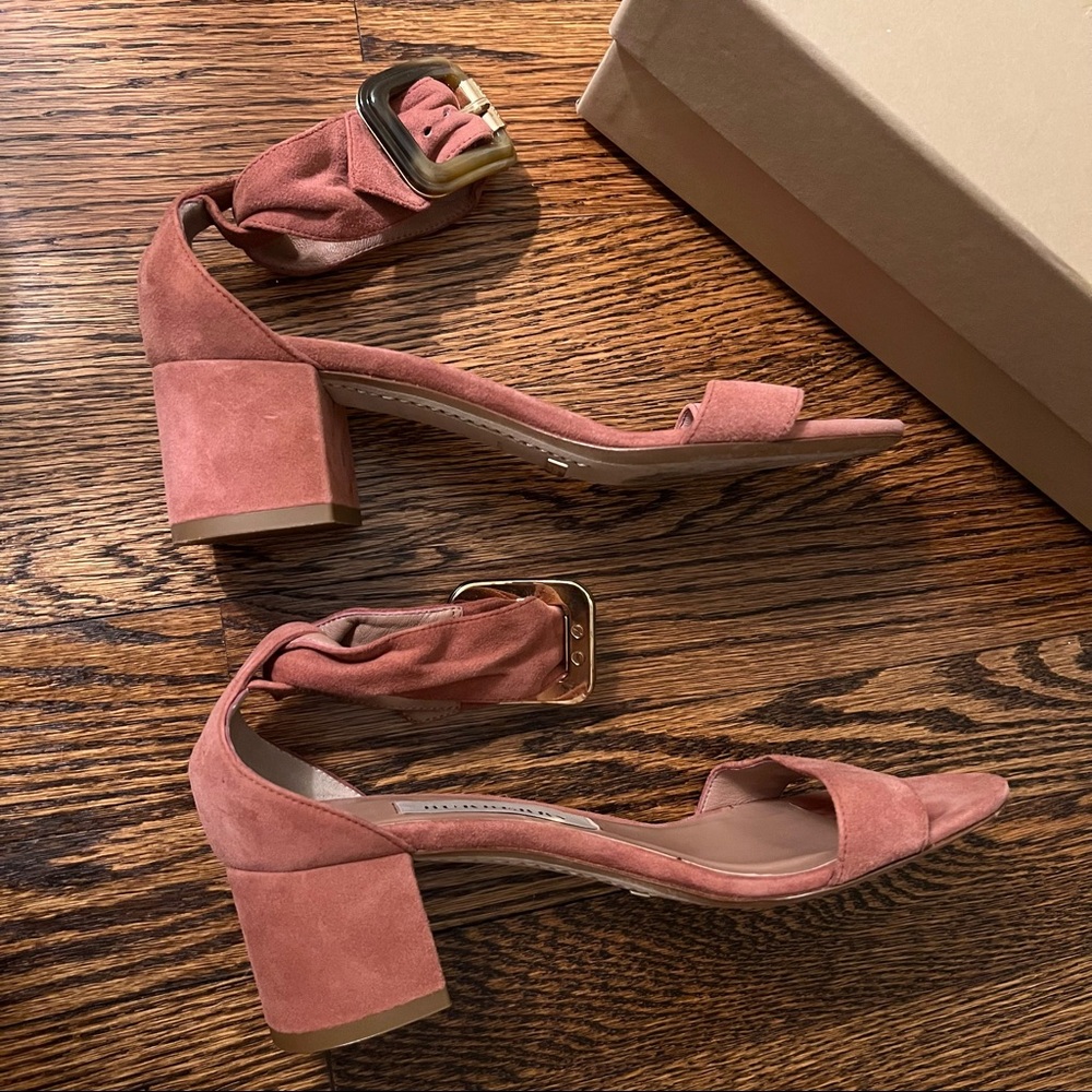 Burberry dusty pink suede heels - Picture 5 of 6